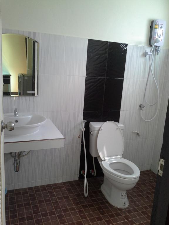 Bansappoori Apart otel Lamphun Dış mekan fotoğraf
